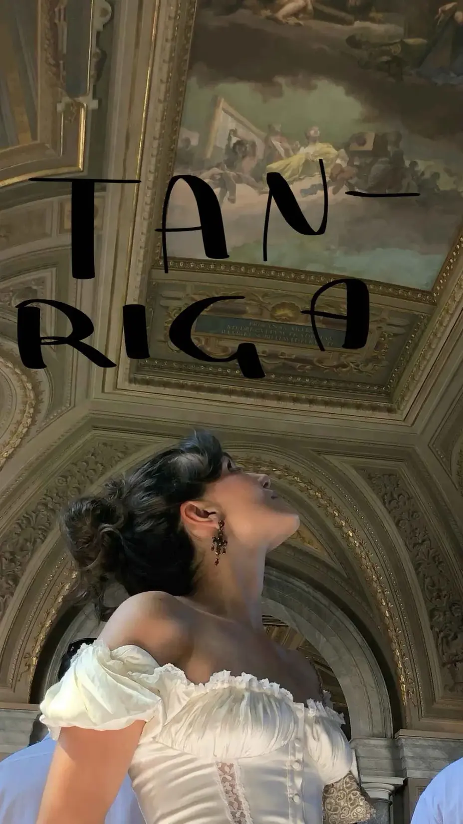 Tanrıça kitap kapağı