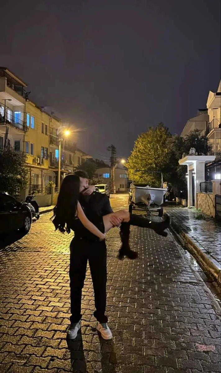 Bir mahalle hikayesi — Meryem