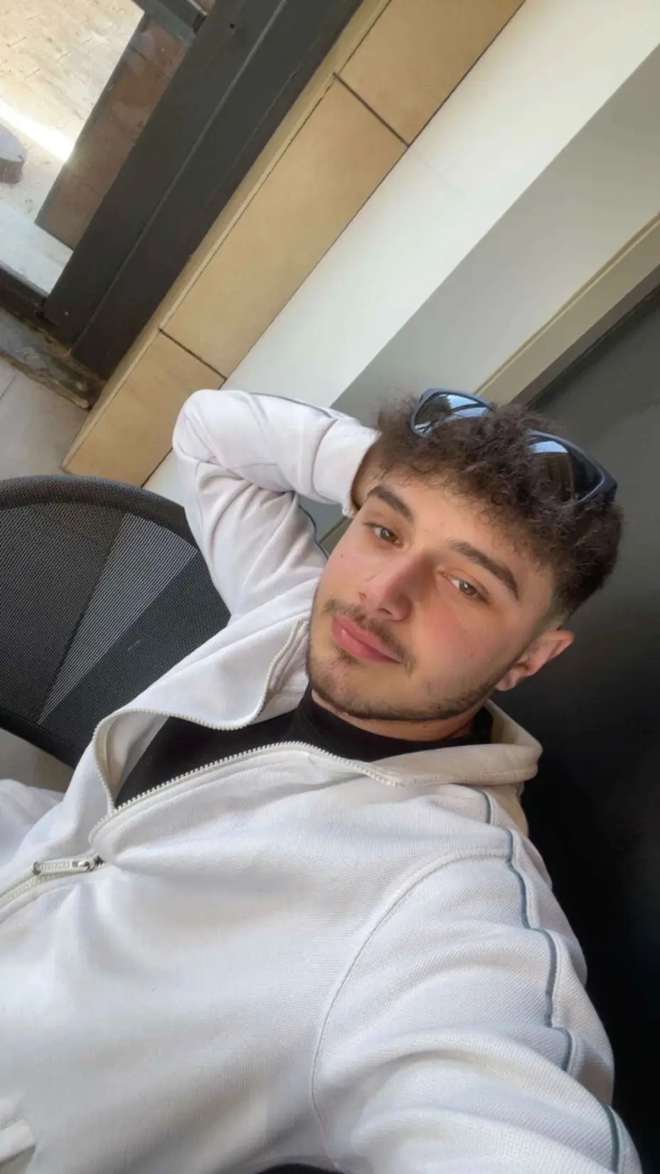 Yağmurun Altı kitap kapağı