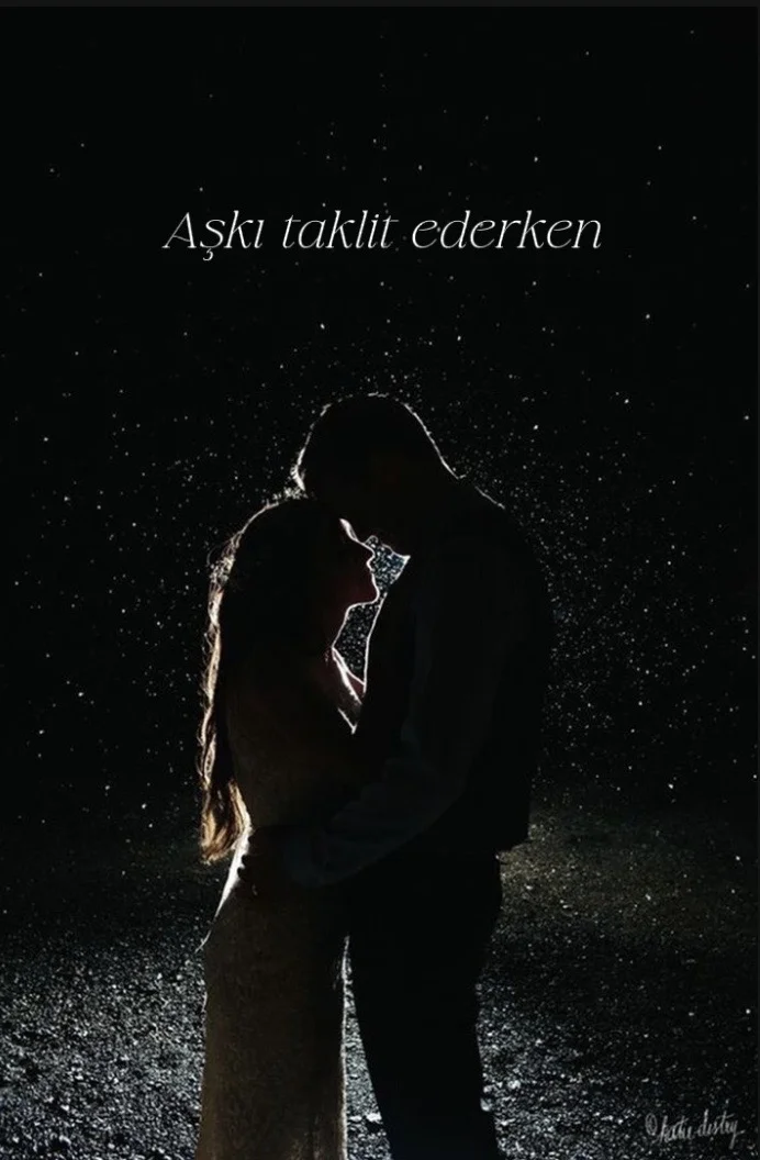 Aşkı taklit ederken kitap kapağı