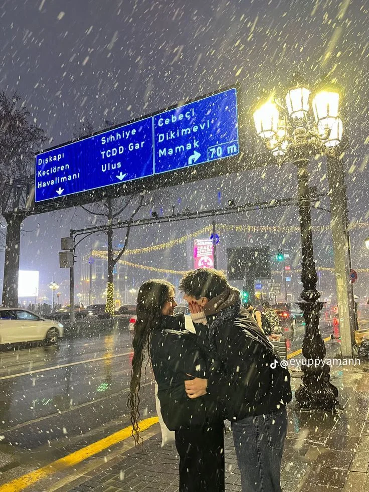 Geçmişten Küller kitap kapağı