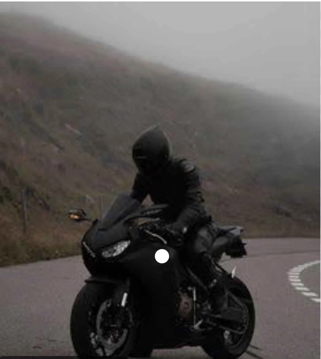 Motorcu kitap kapağı