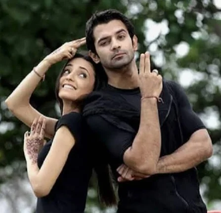 Bir garip aşk — Buket Yiğit