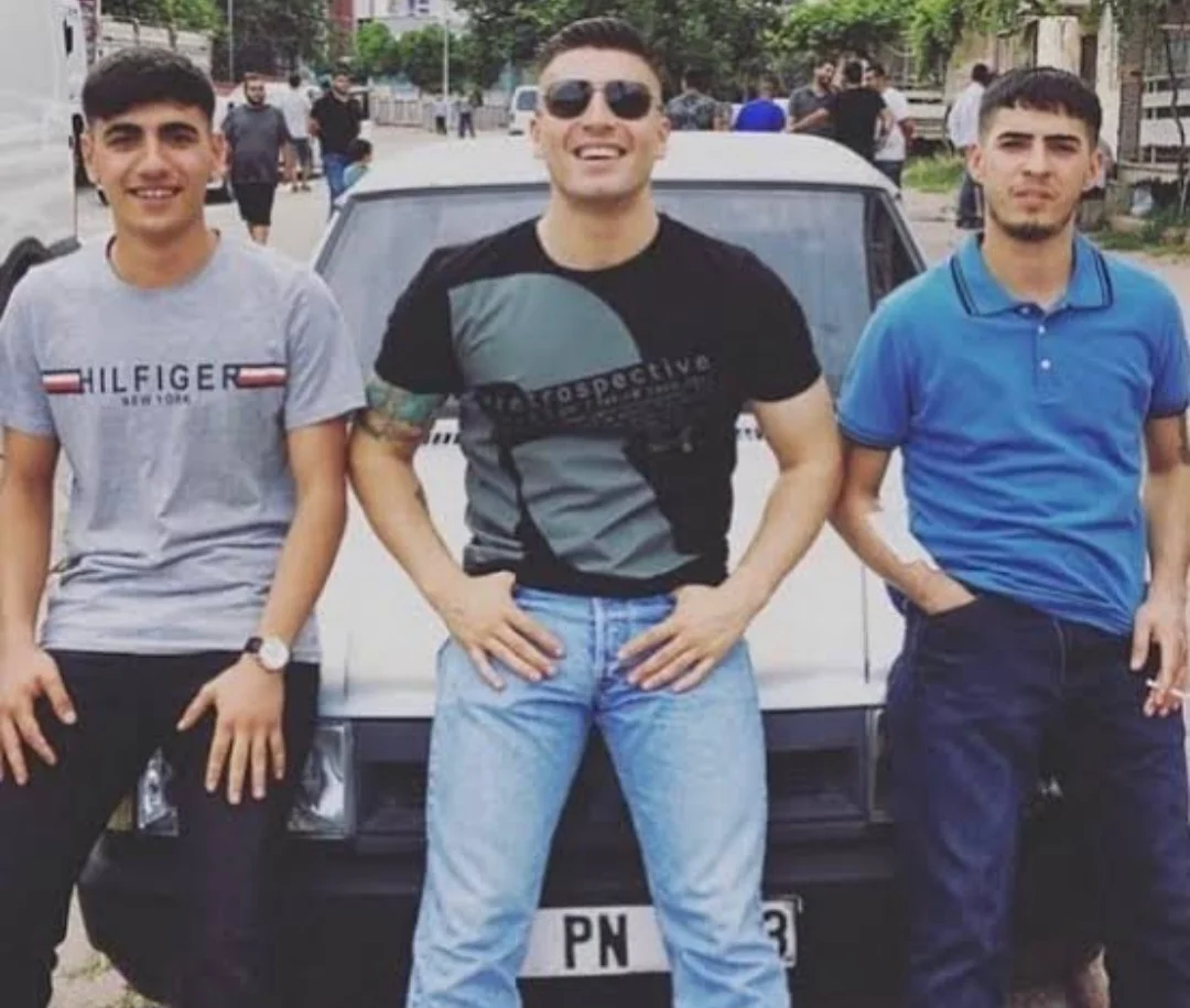 Mahallenin Çocukları kitap kapağı