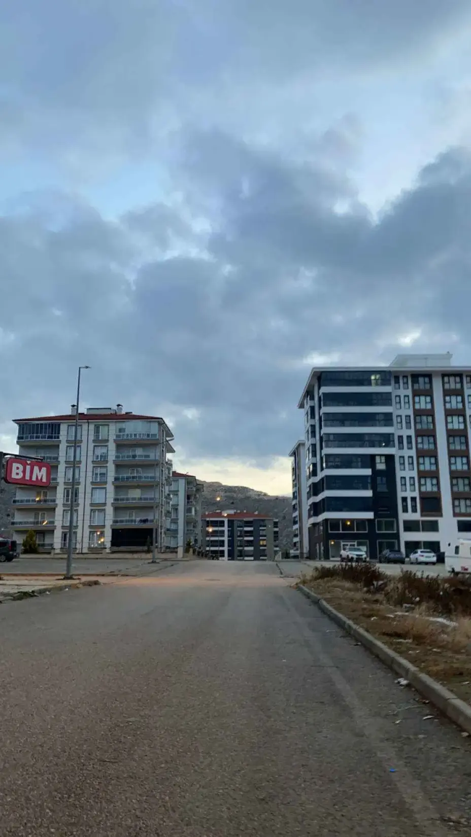 Gizemli yol kitap kapağı