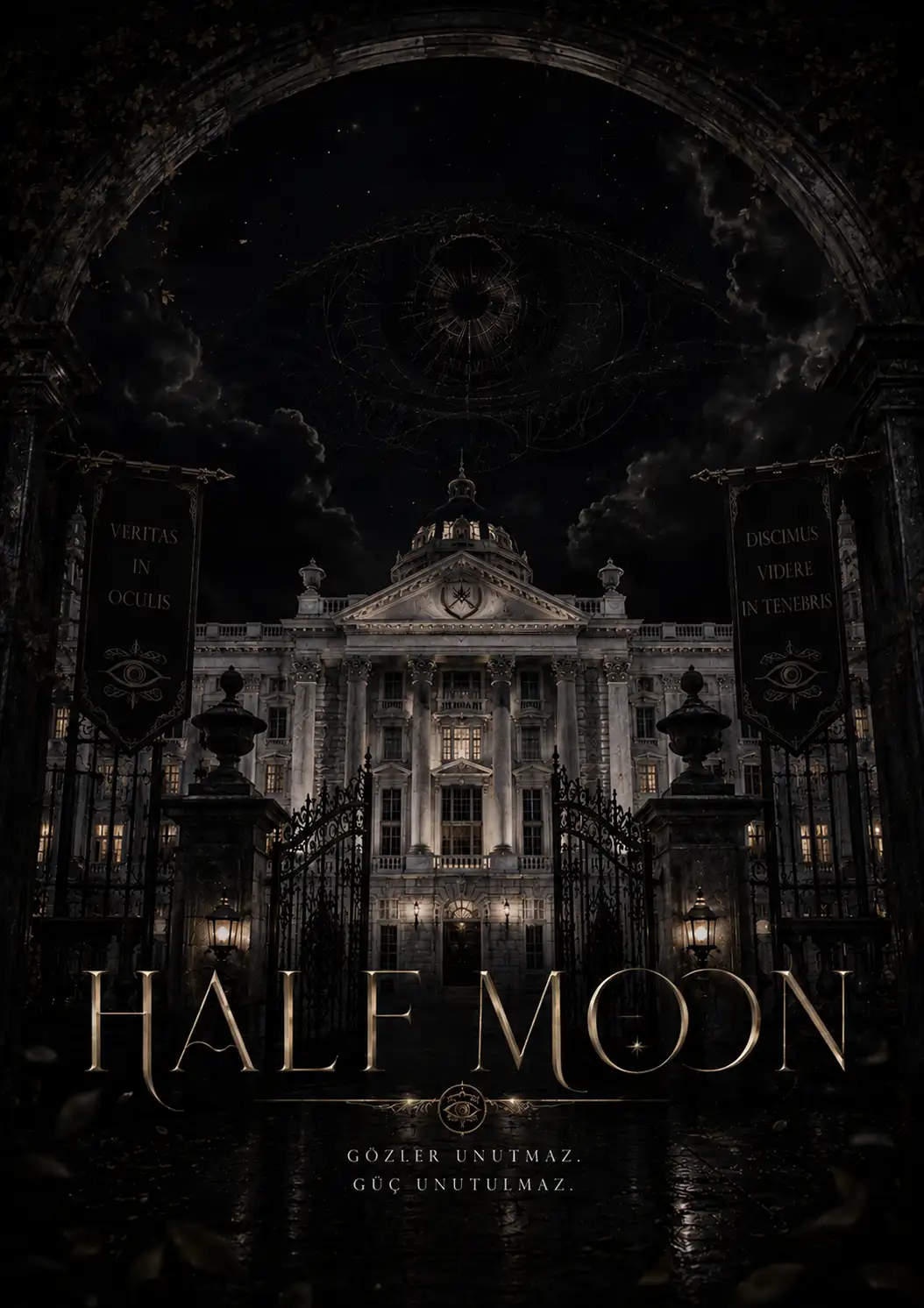 HALF MOON kitap kapağı