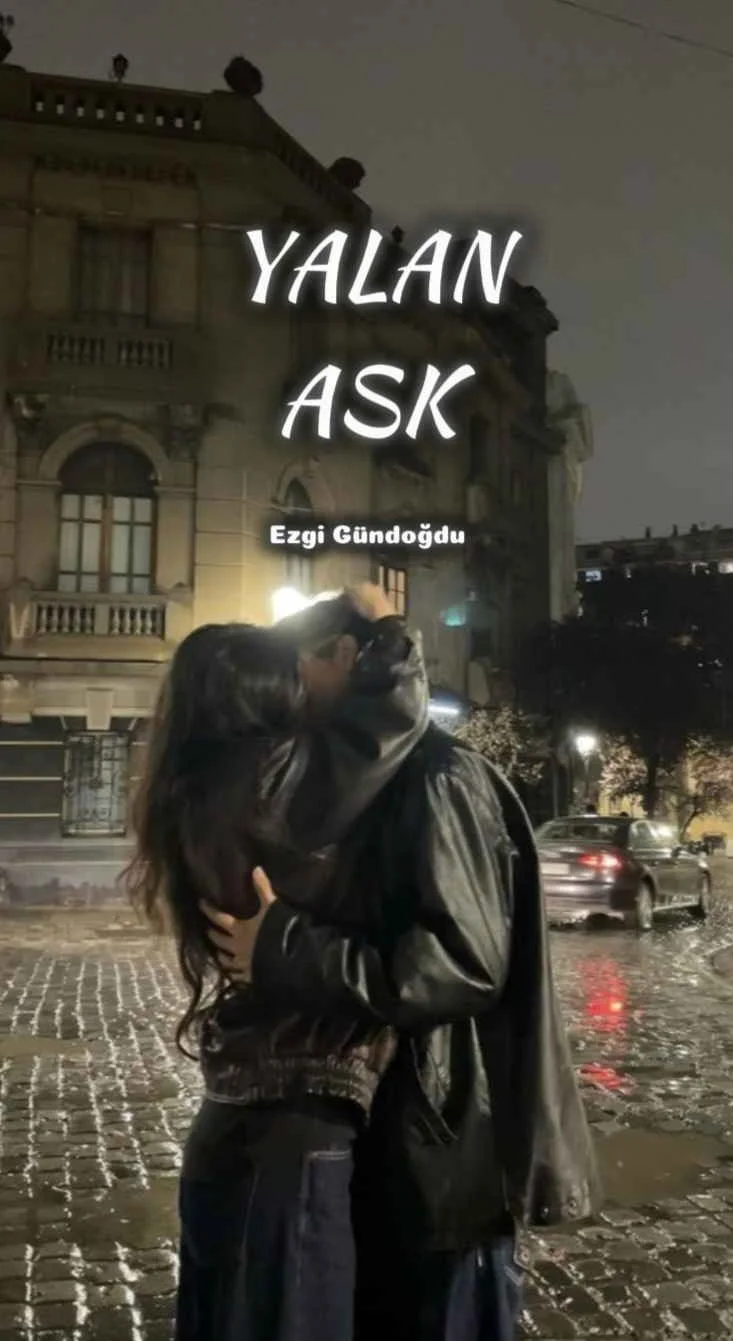 Yalan Aşk kitap kapağı