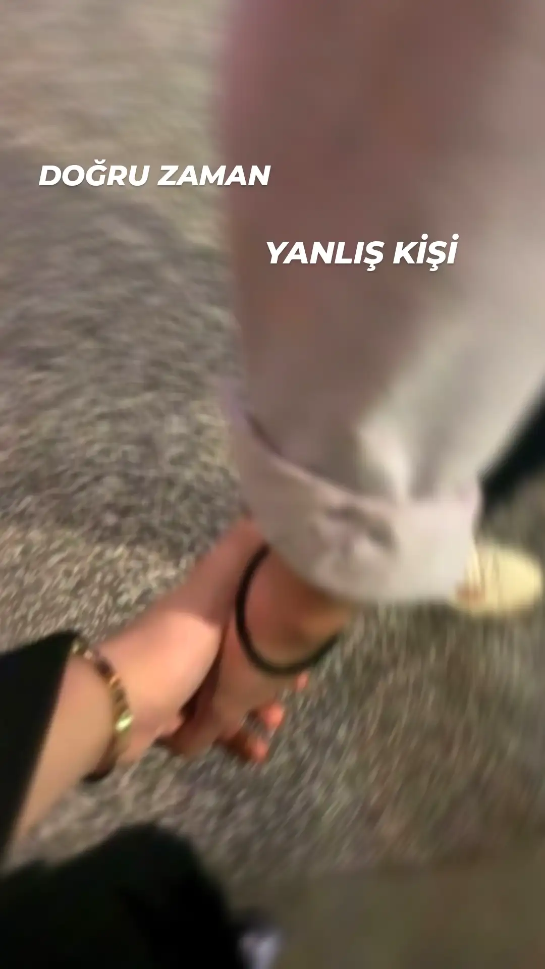 Doğru zaman yanlış kişi /yarı texting — Hira Hira