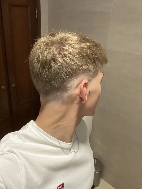 Ege karakter görseli