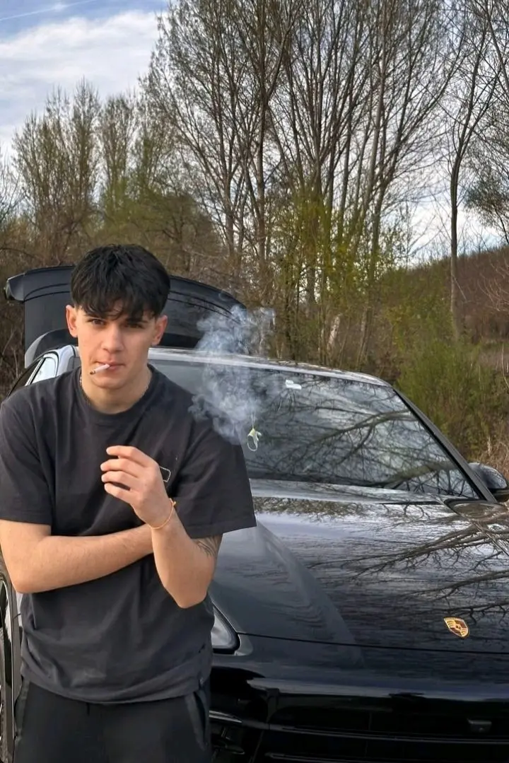 Ömer demir karakter görseli