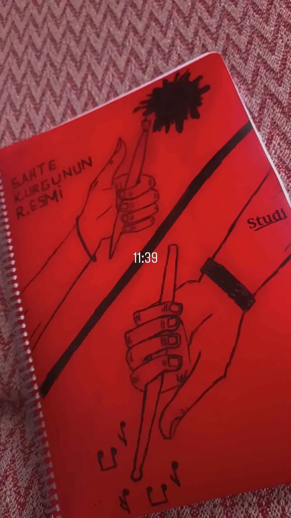 Sahte Kurgunun Resmi kitap kapağı