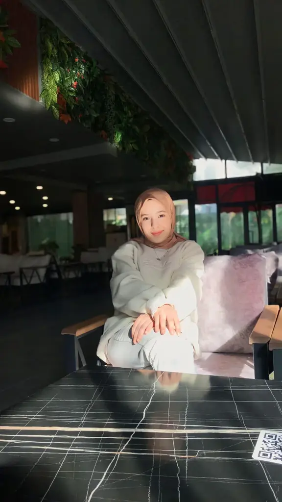 Zümrüt Uslu profil fotoğrafı