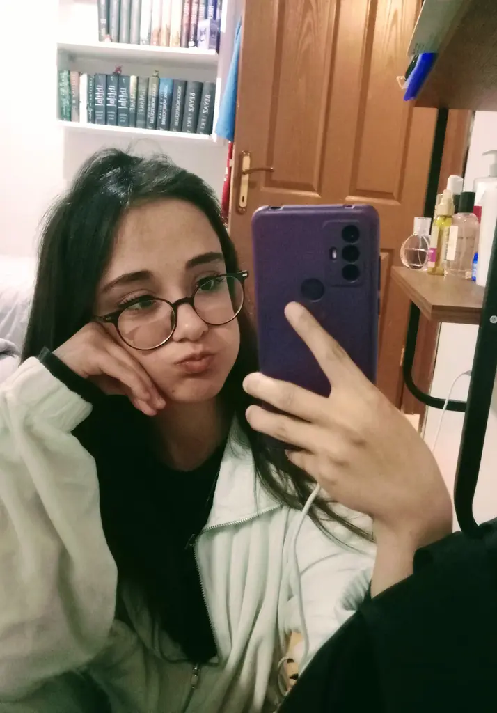 amine kalee profil fotoğrafı