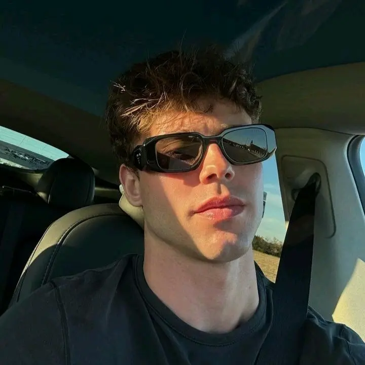 Arda Ulusoy profil fotoğrafı