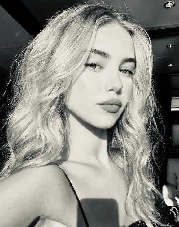 Hâzerin Leynâ profil fotoğrafı