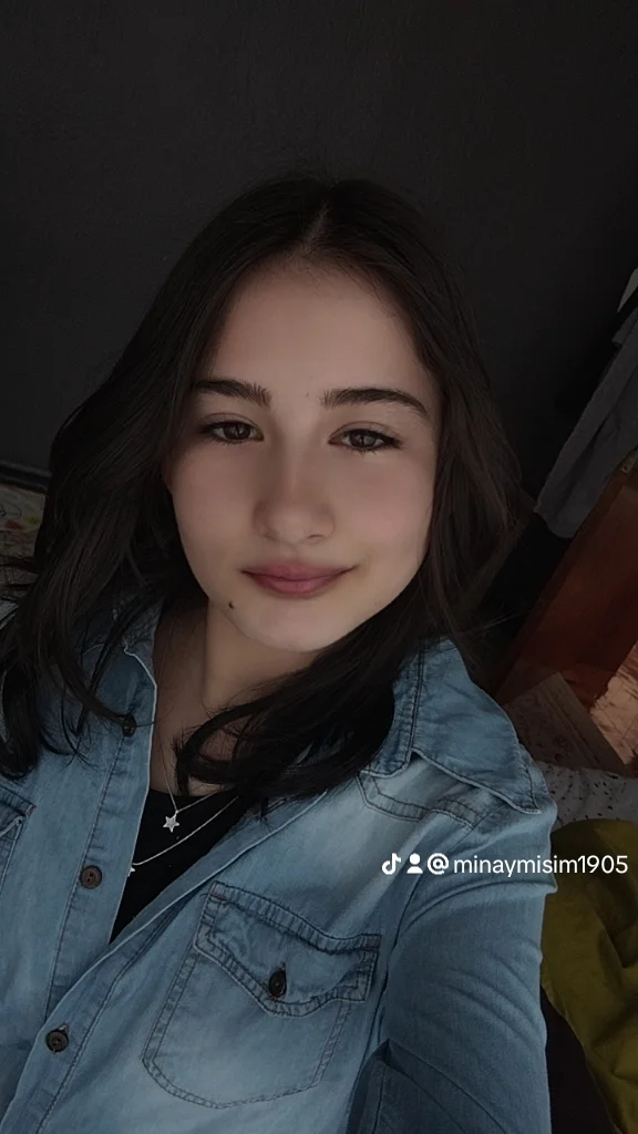 Mina Mina profil fotoğrafı