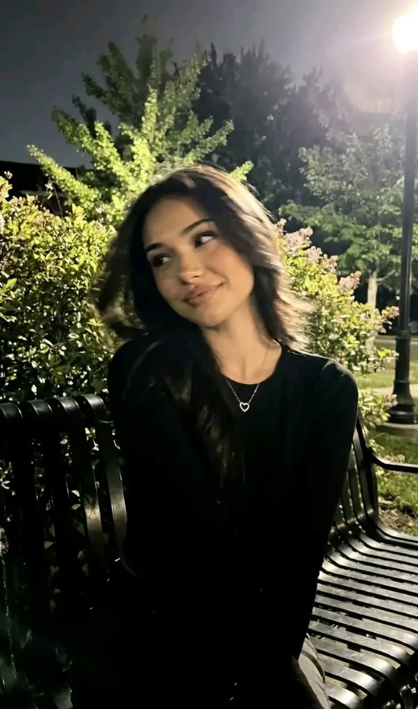 𝓔𝓬𝓻𝓲𝓷 ' profil fotoğrafı