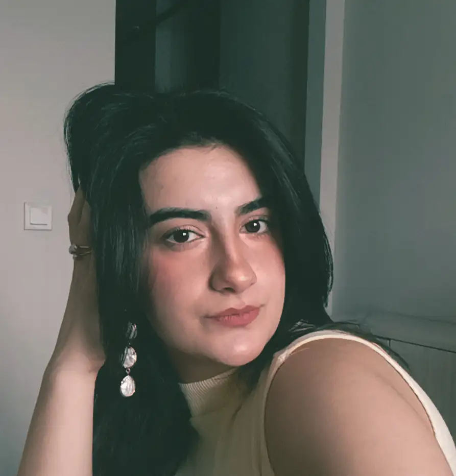 İrem Irmak DÖNMEZ profil fotoğrafı