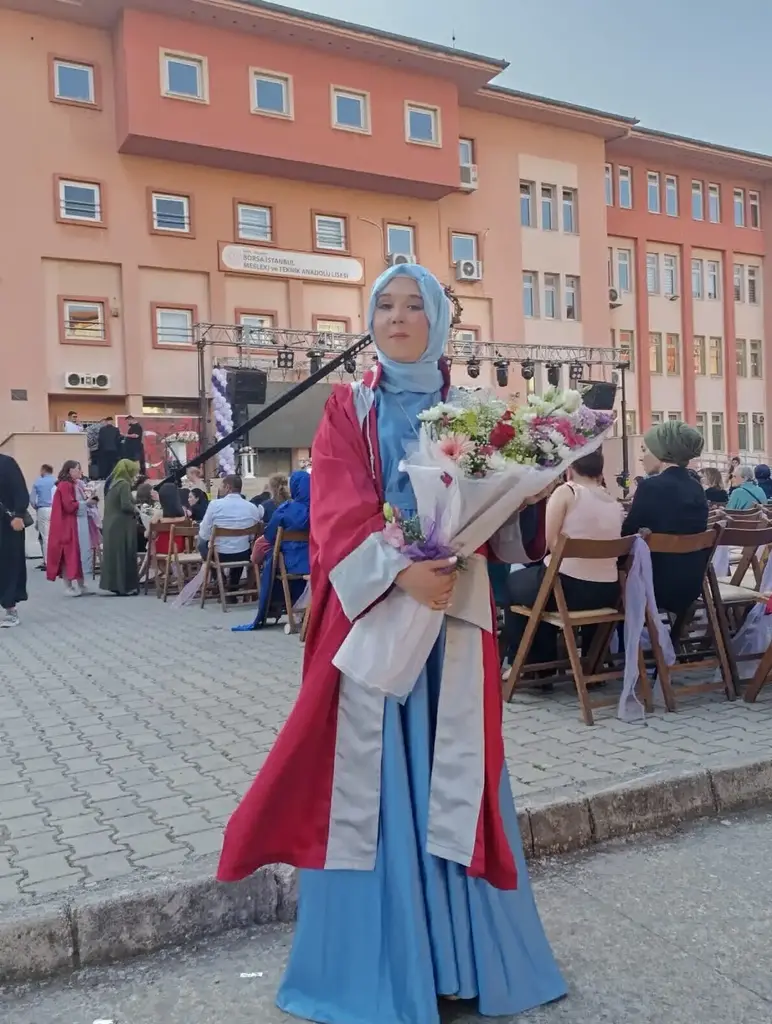 Tuğba Ünal profil fotoğrafı
