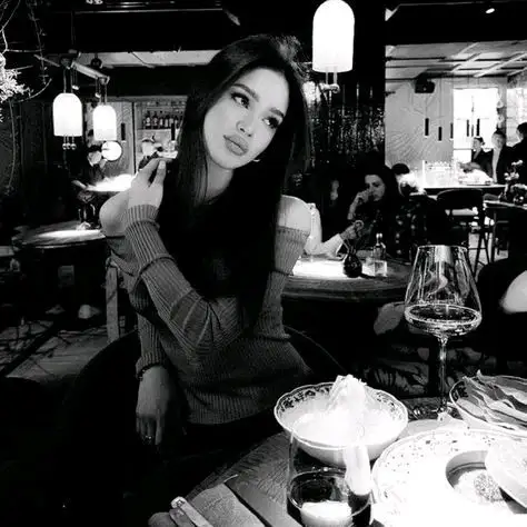 NEHİR ÖZDR profil fotoğrafı