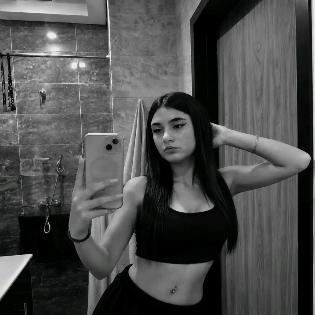 İrem YANAR profil fotoğrafı
